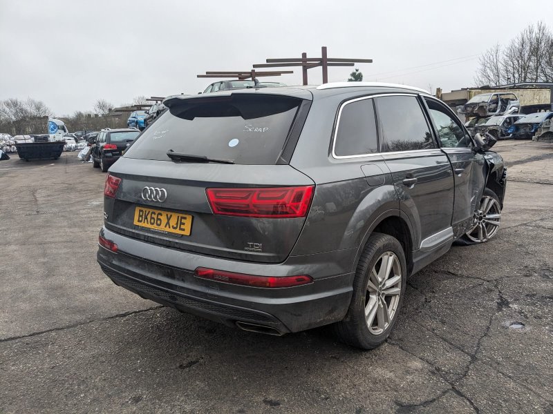 AUDI Q7 (4MB) [ Fabr 2015-prezent]