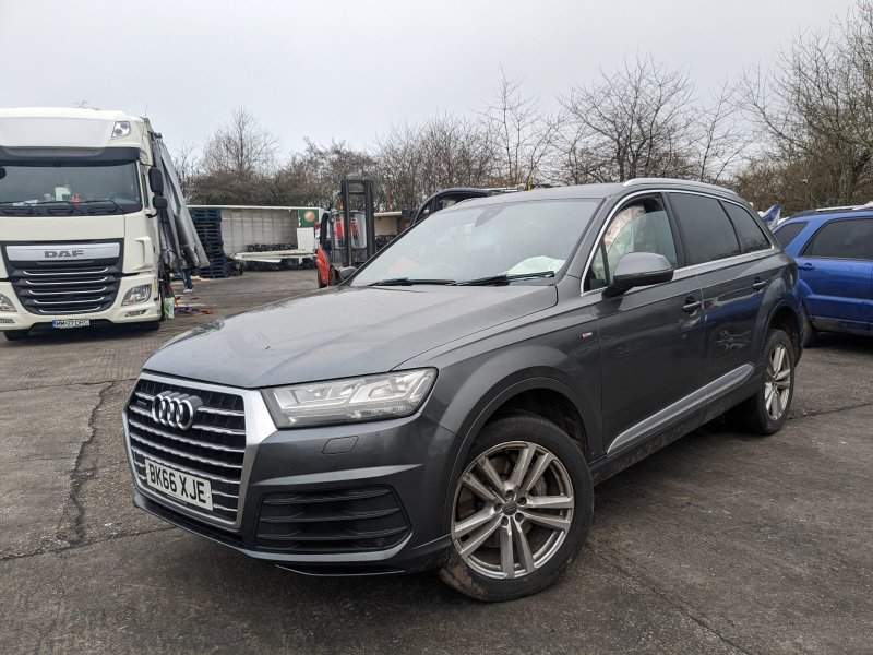 AUDI Q7 (4MB) [ Fabr 2015-prezent]