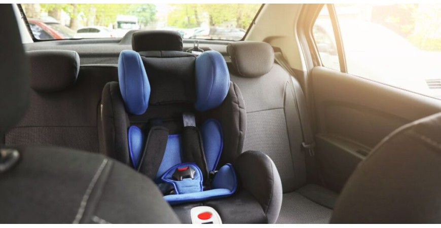 Pana la ce varsta trebuie copiii sa stea in scaunul auto?