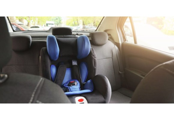 Pana la ce varsta trebuie copiii sa stea in scaunul auto?